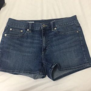 Denim Gap "slim shorts" size 26